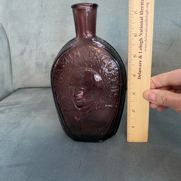 Vintage Wheaton, NJ, Benjamin Franklin, 1888 Glass House Decanter plum - Picture 4 of 7